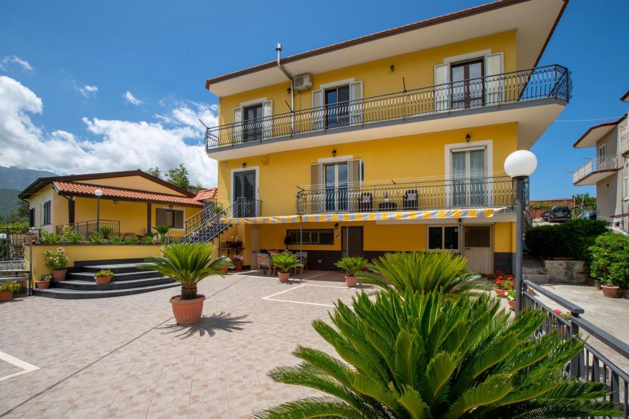 B&B L'Abbraccio Casola di Napoli Exterior photo